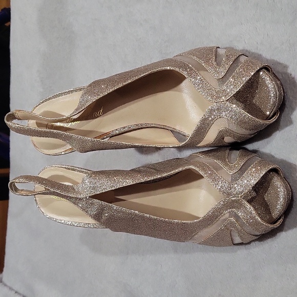 Lulu Townsend Elegant Glitter Slingback Heels - Picture 2 of 11